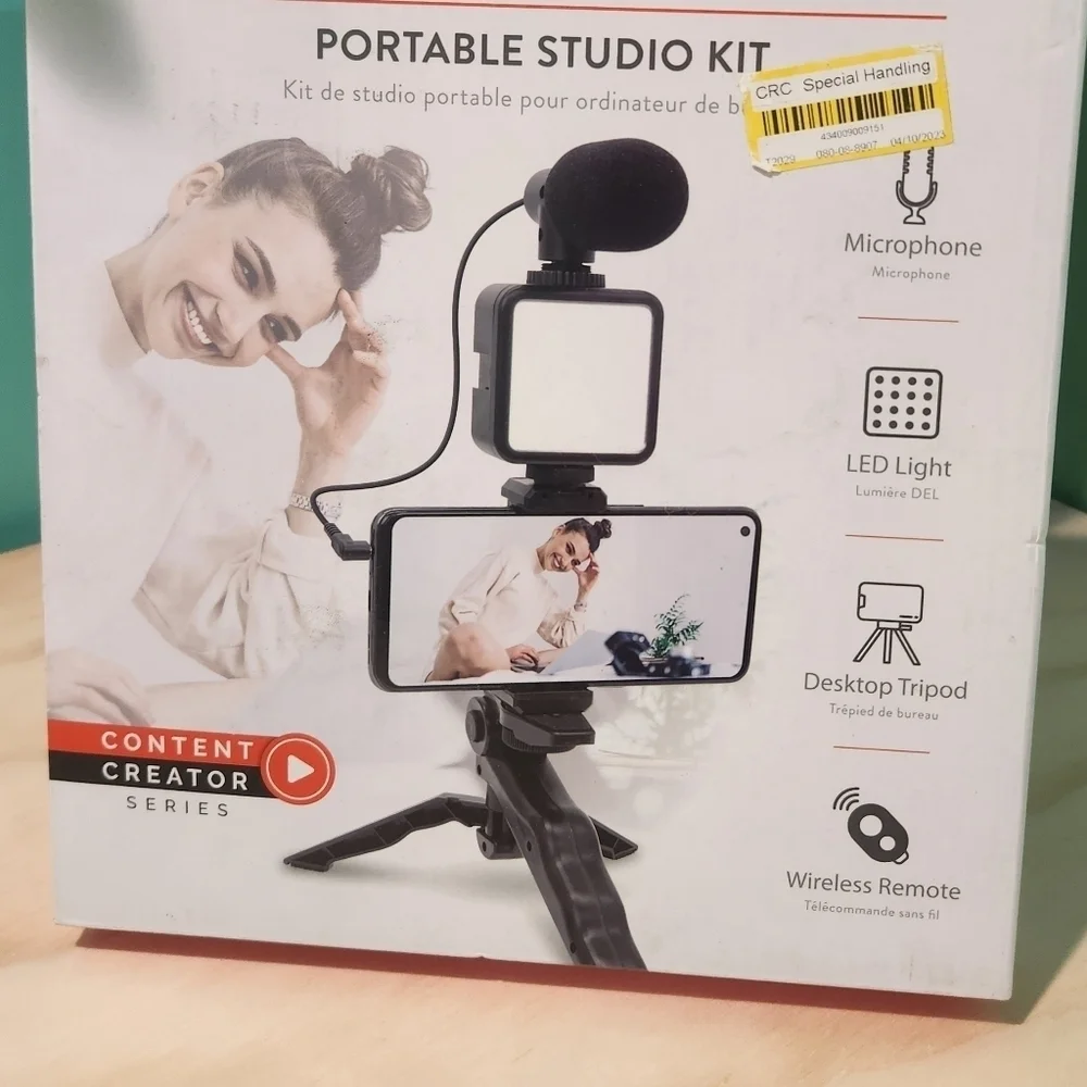 Helix VloggerPro Desktop Portable Studio Kit - Black